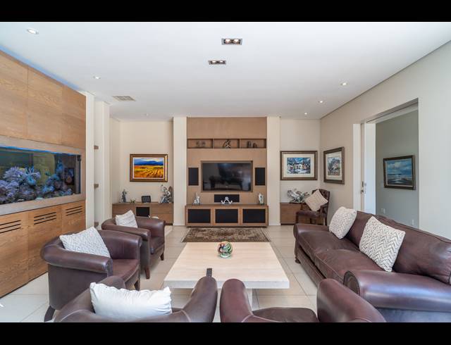 5 BEDROOM HOUSE FOR SALE IN HAWAAN FOREST ESTATE